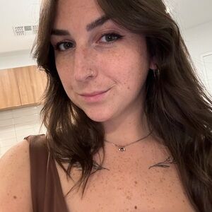 Meet your Posher, Calla